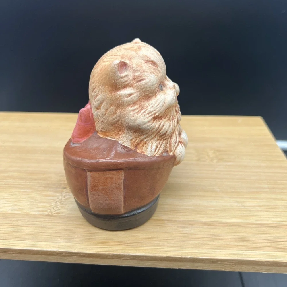 1977 Vintage Albertas Molds Ceramic White Cat in a Shoe in Chalk Ware Signed - Picture 6 of 11